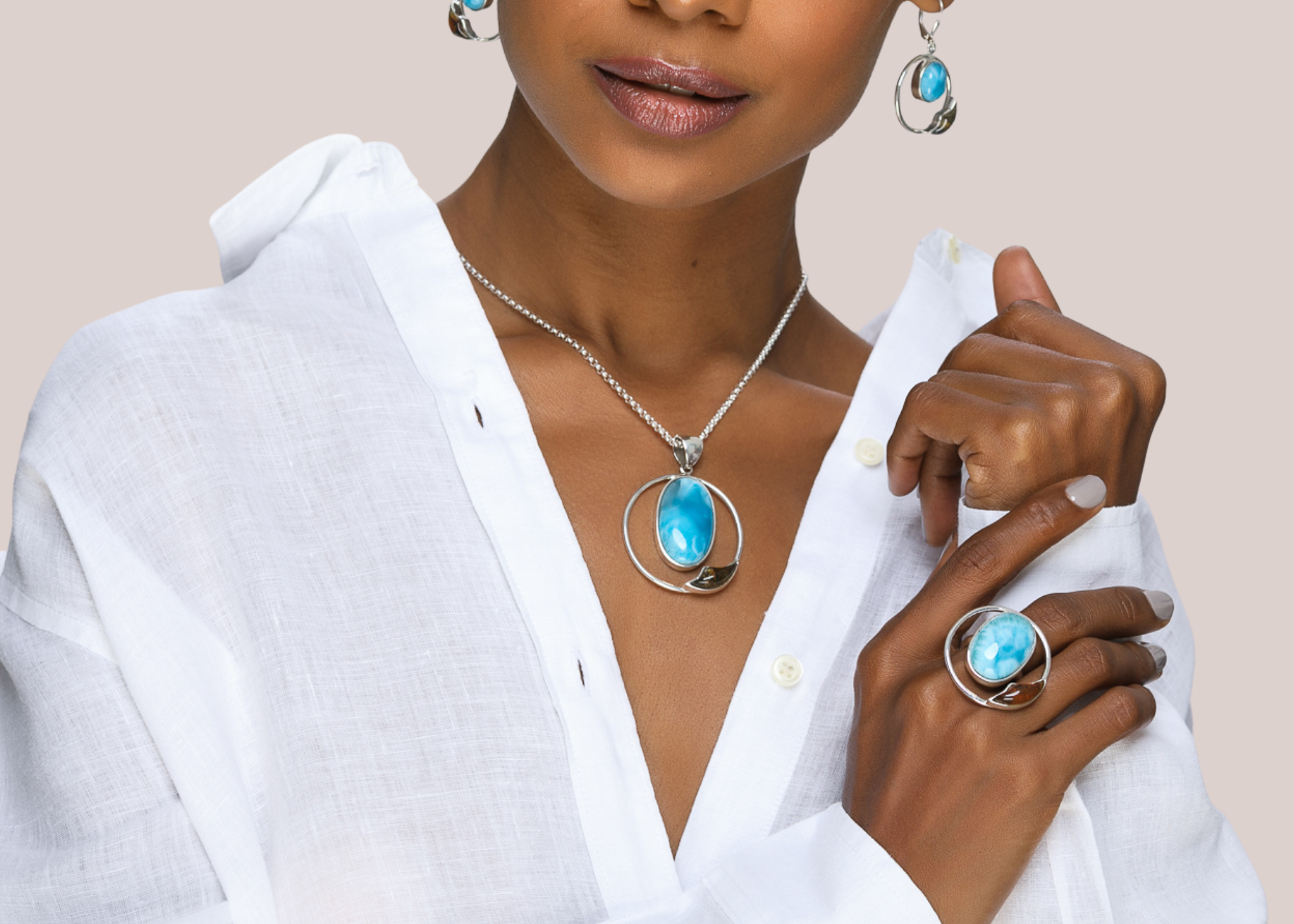 Mar & Tierra collection is made of beautiful blue Larimar stones and Dominican Amber.