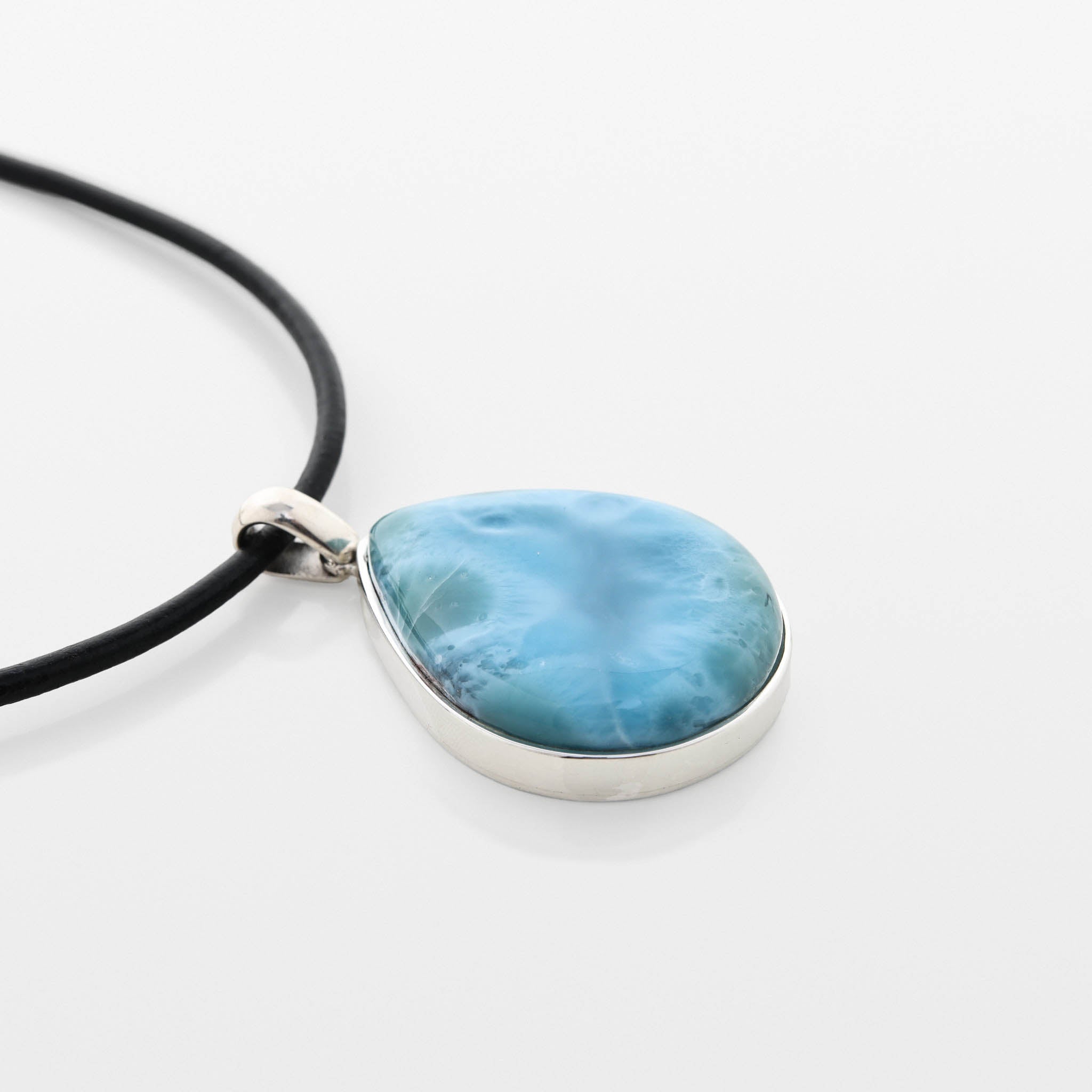 Larimar Pendant Valley