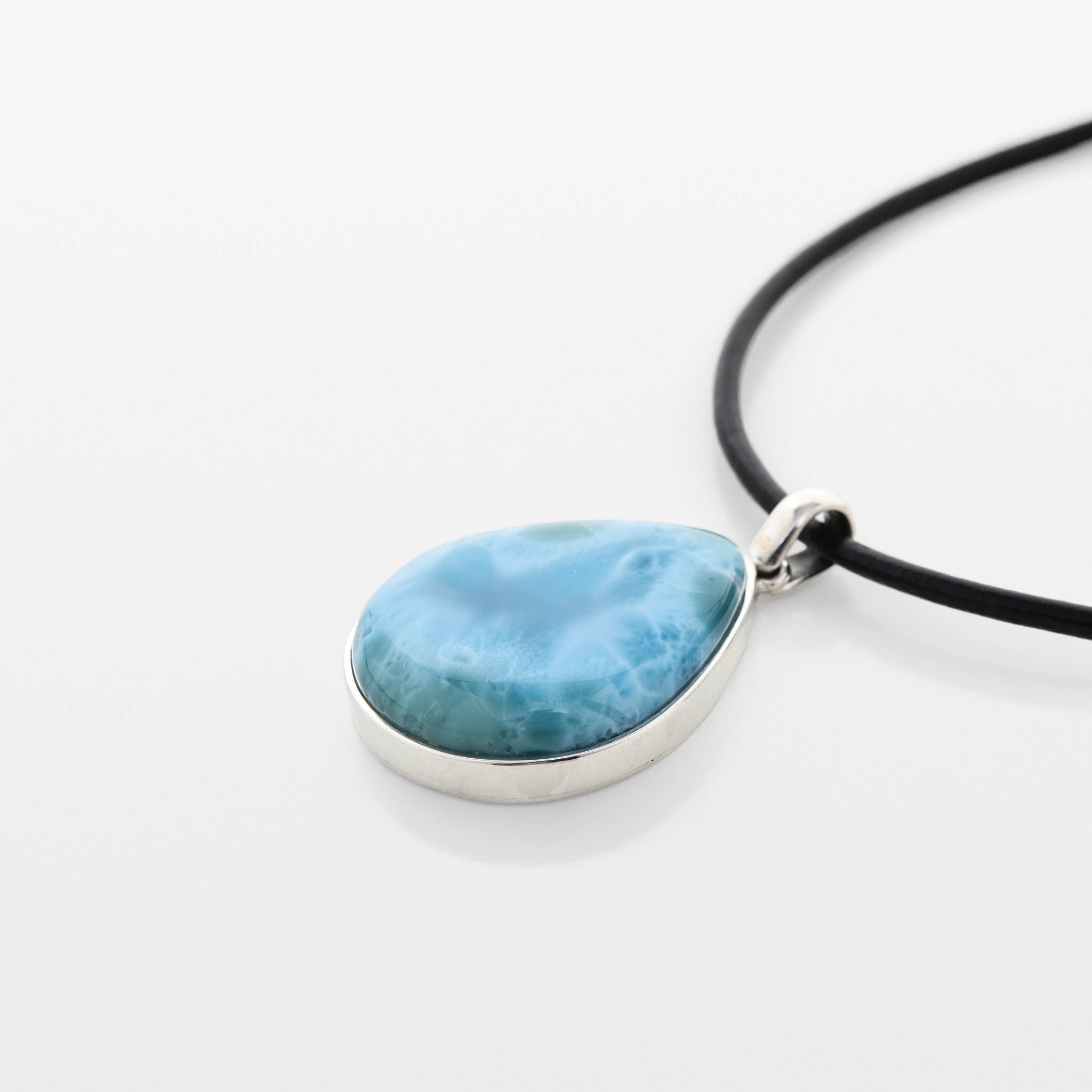 Larimar Pendant Valley