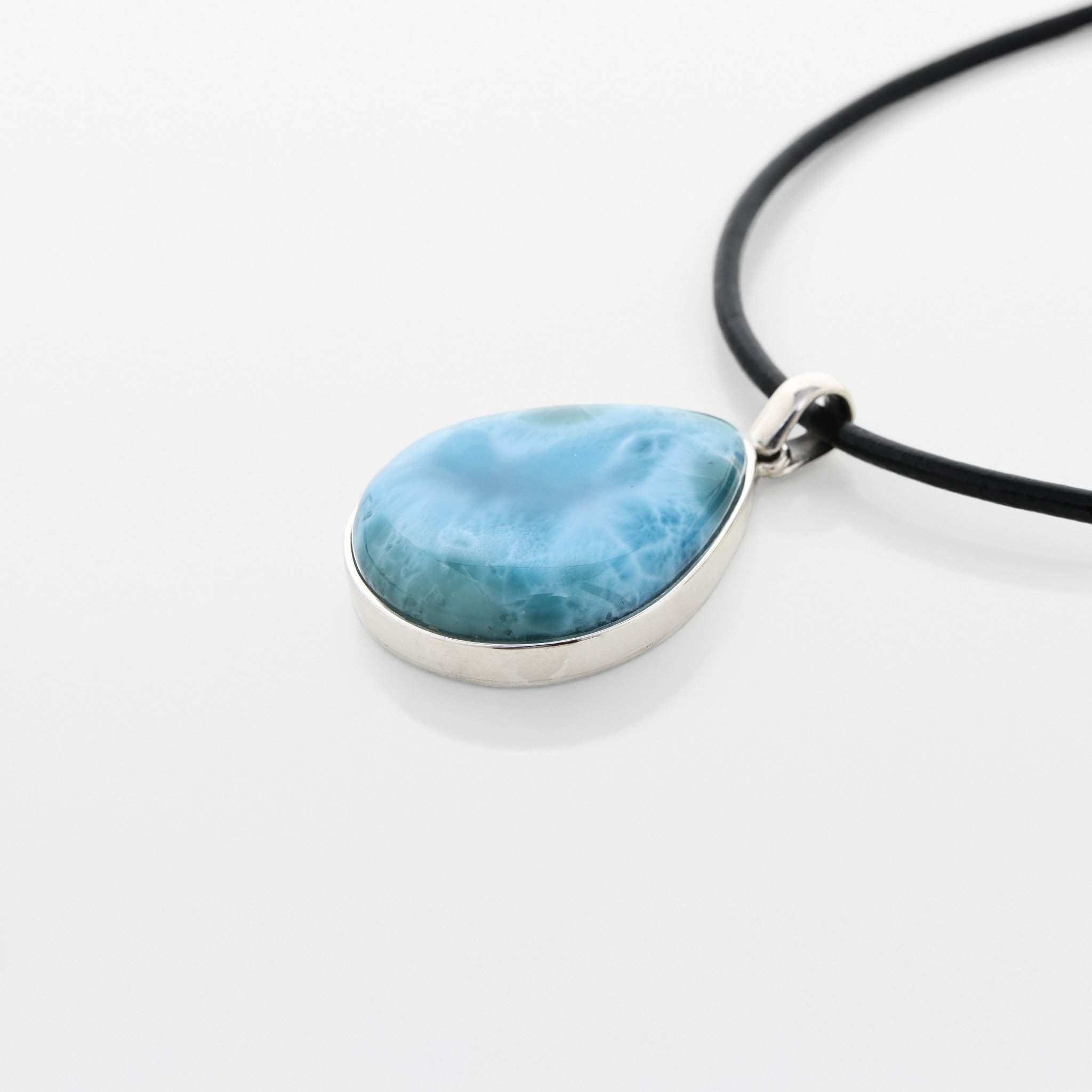 Larimar Pendant Valley