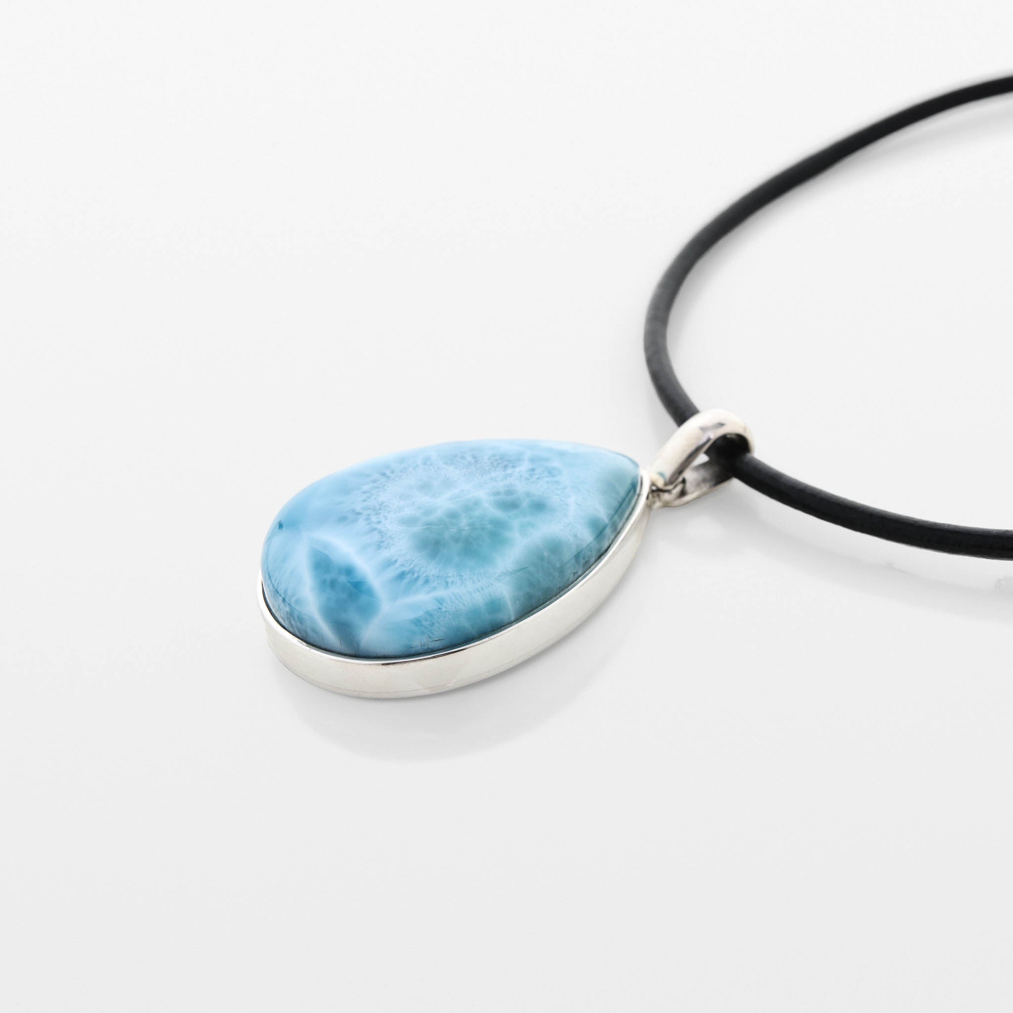Larimar Pendant Violet
