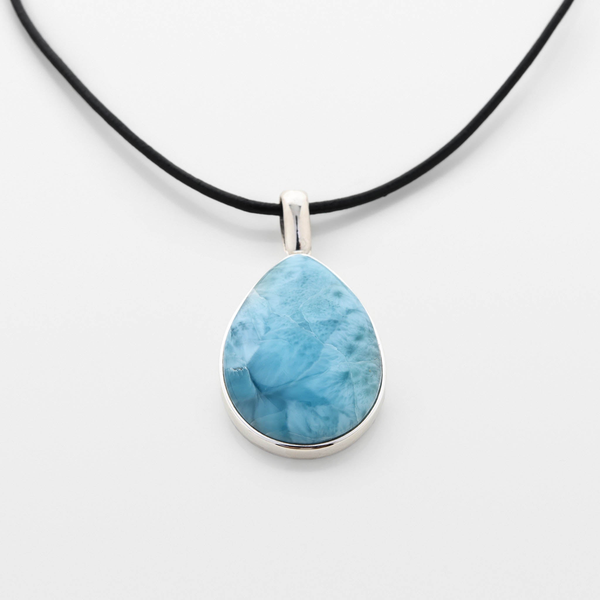 Larimar Pendant Violeta