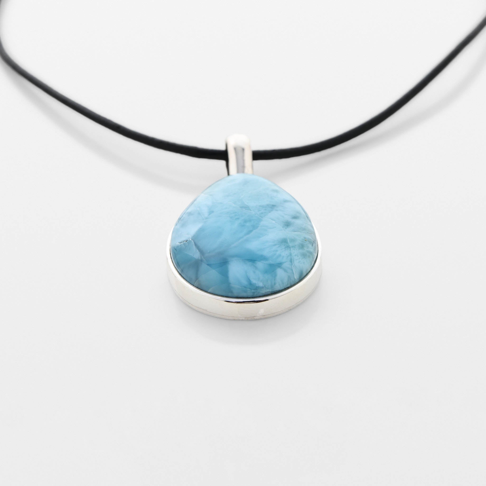 Larimar Pendant Violeta