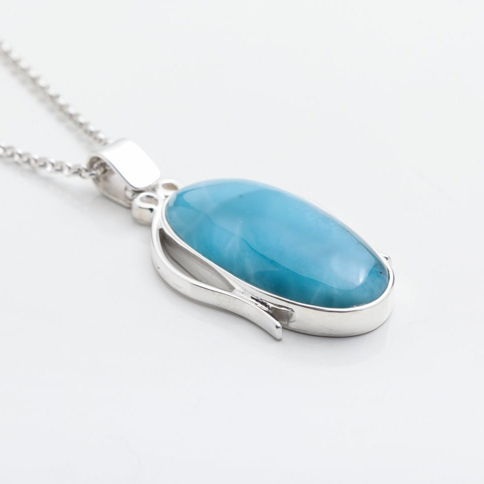 Larimar Pendant, Finn