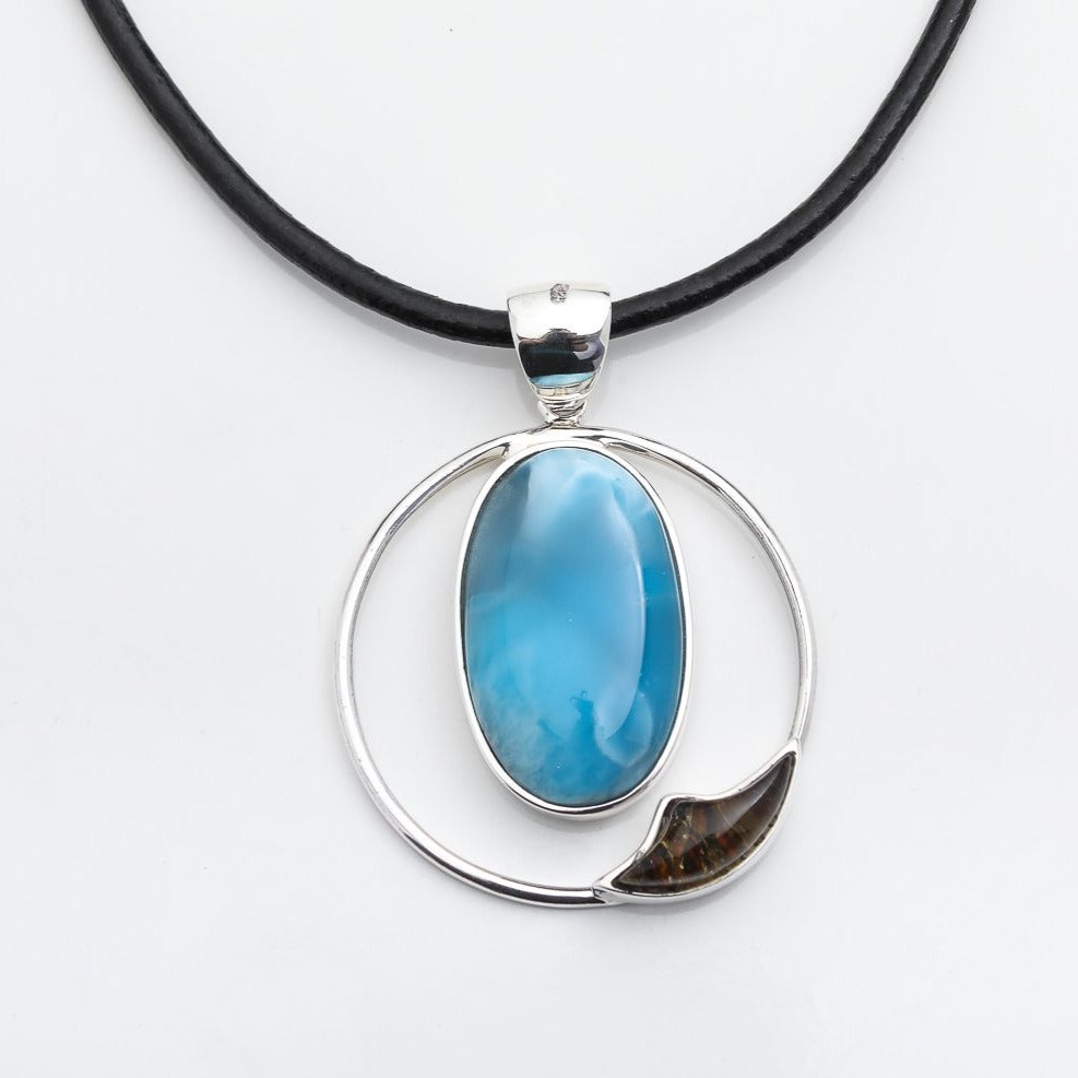 Larimar Amber Pendant, Isleña I