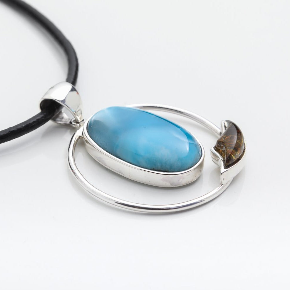 Larimar Amber Pendant, Isleña I