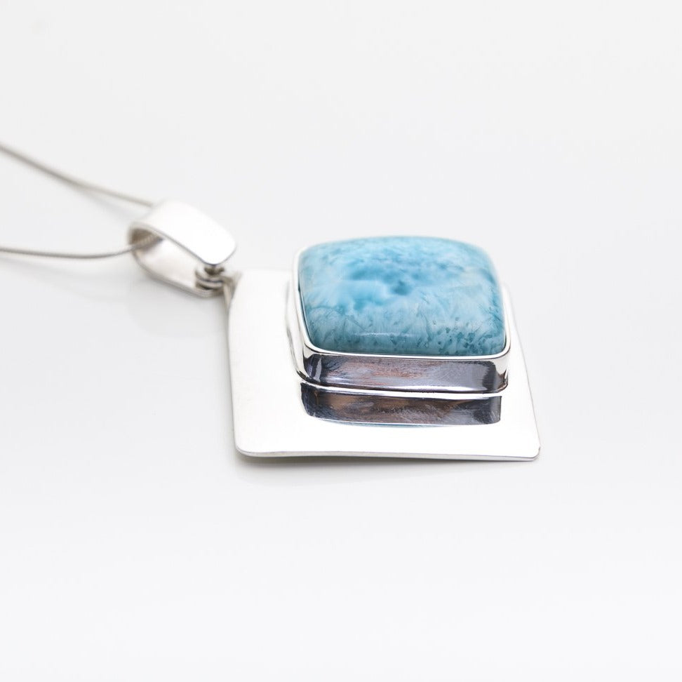 Larimar Pendant, Wang