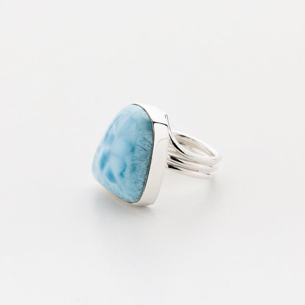 Larimar Ring, Prado