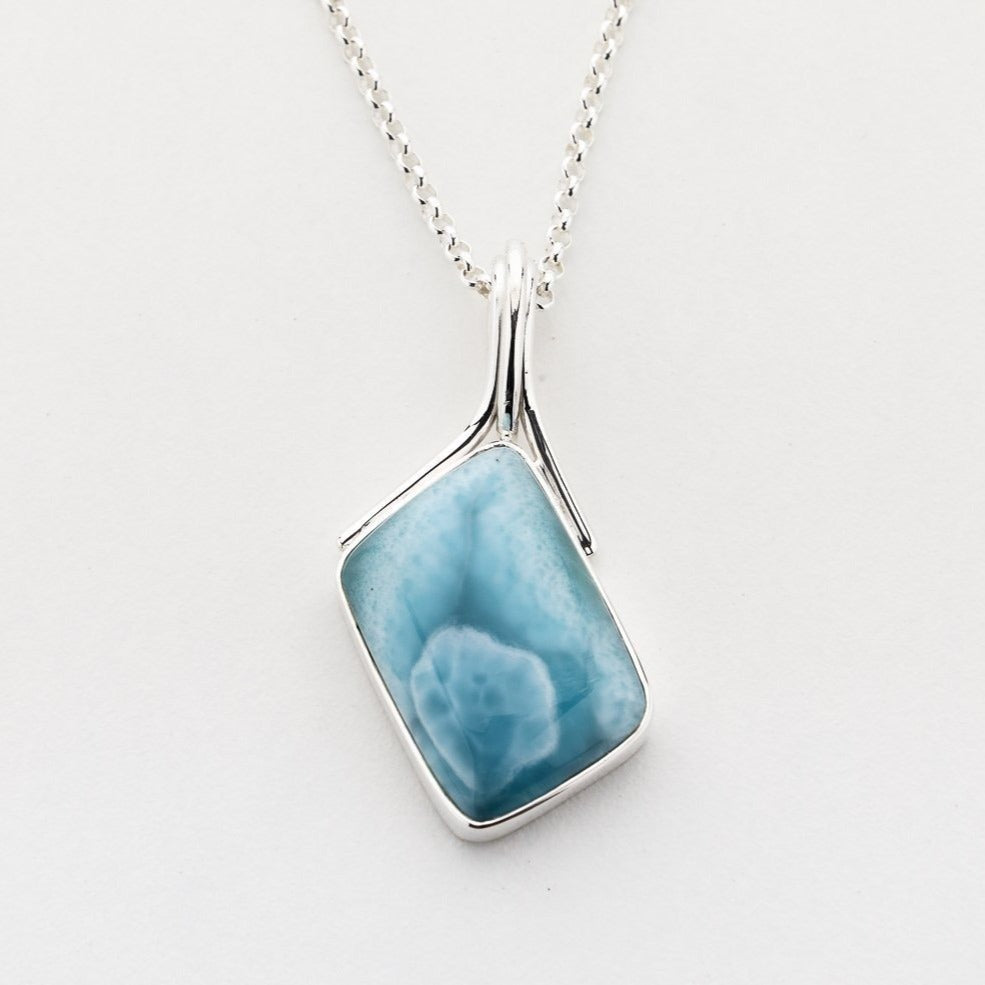 Larimar Pendant, Sampul