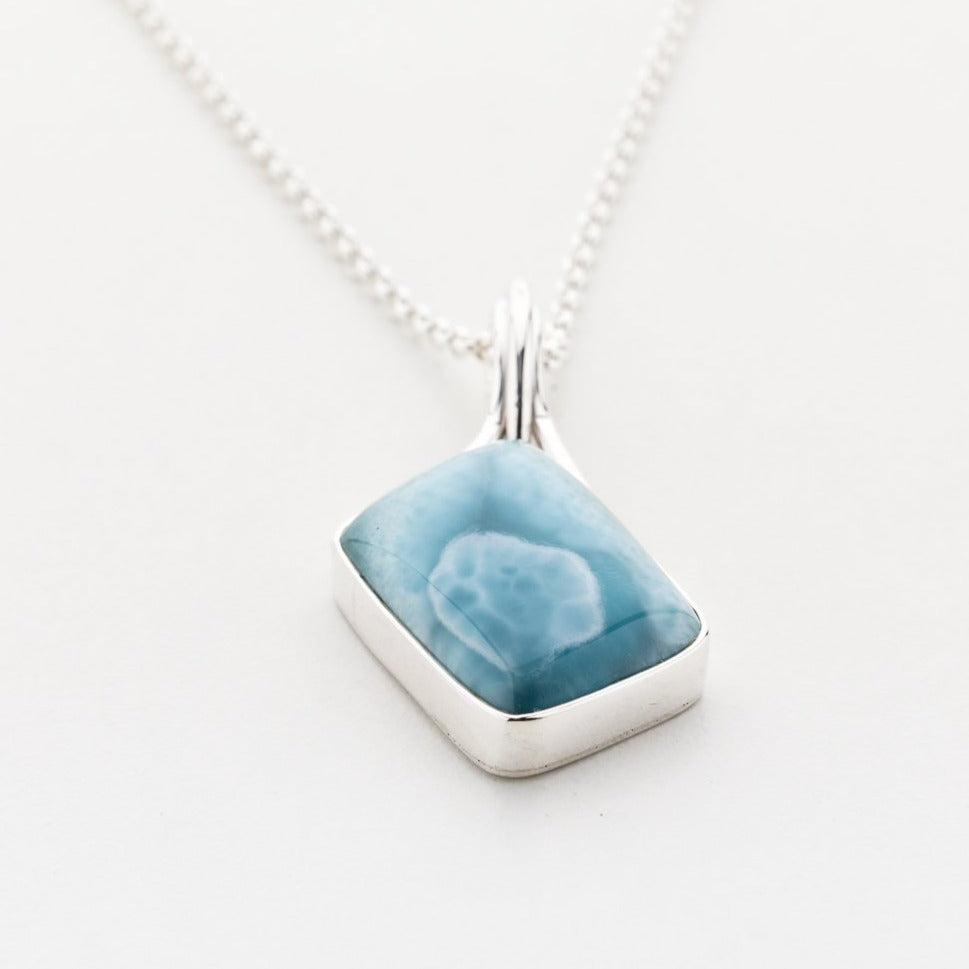Larimar Pendant, Sampul