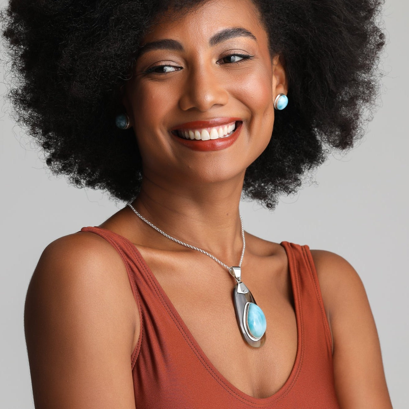Larimar Cow Horn Pendant Nizao