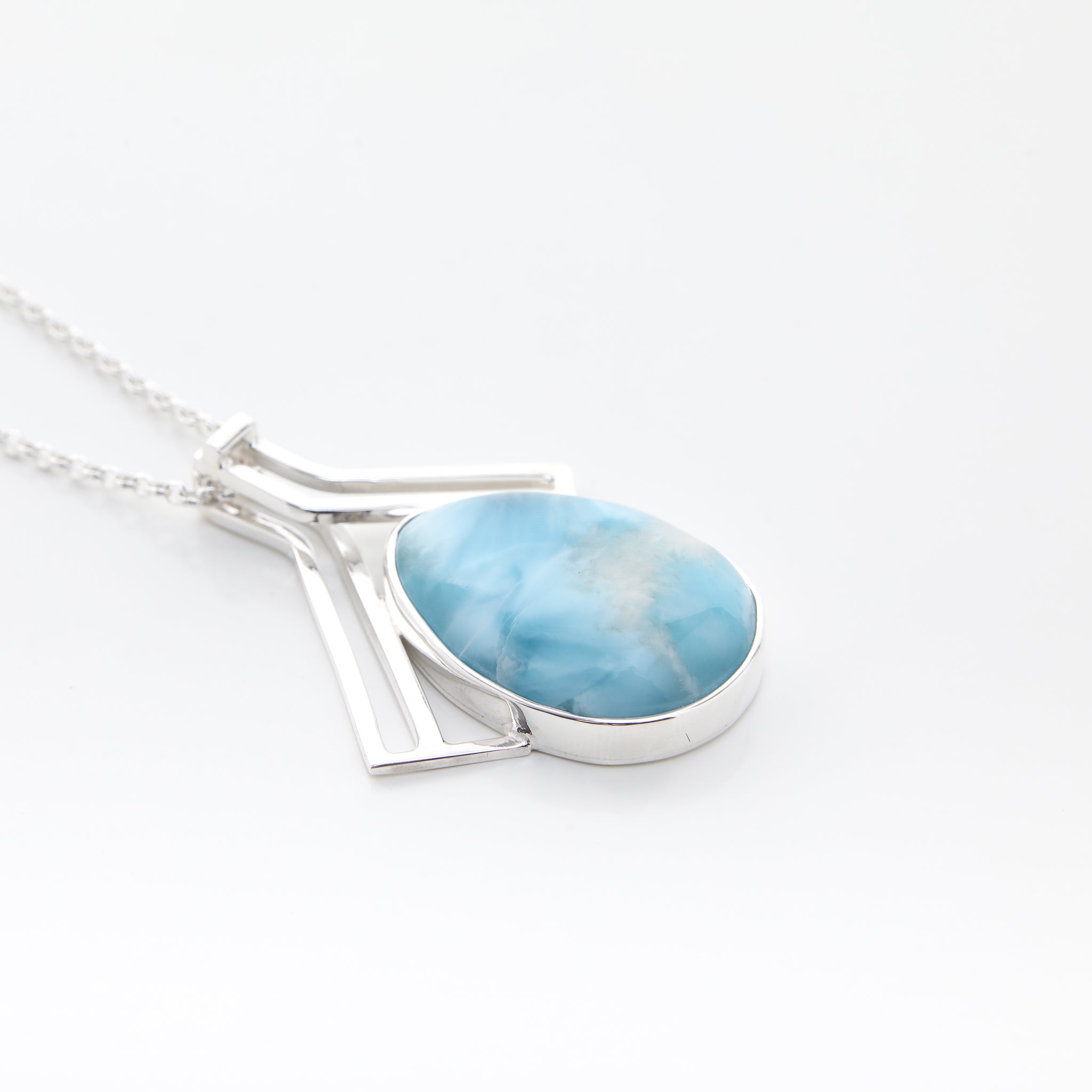 Larimar Pendant, Wataru