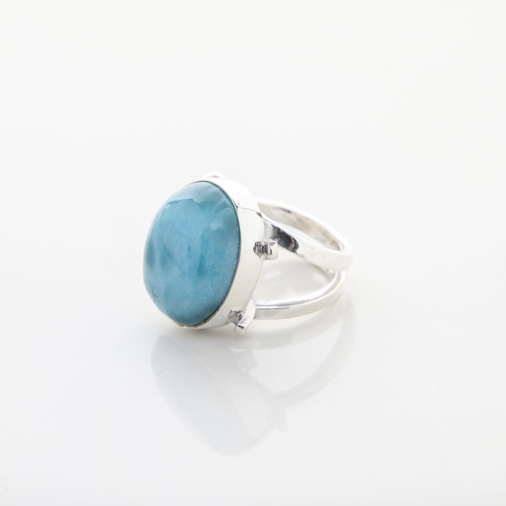 Larimar Ring, Michele