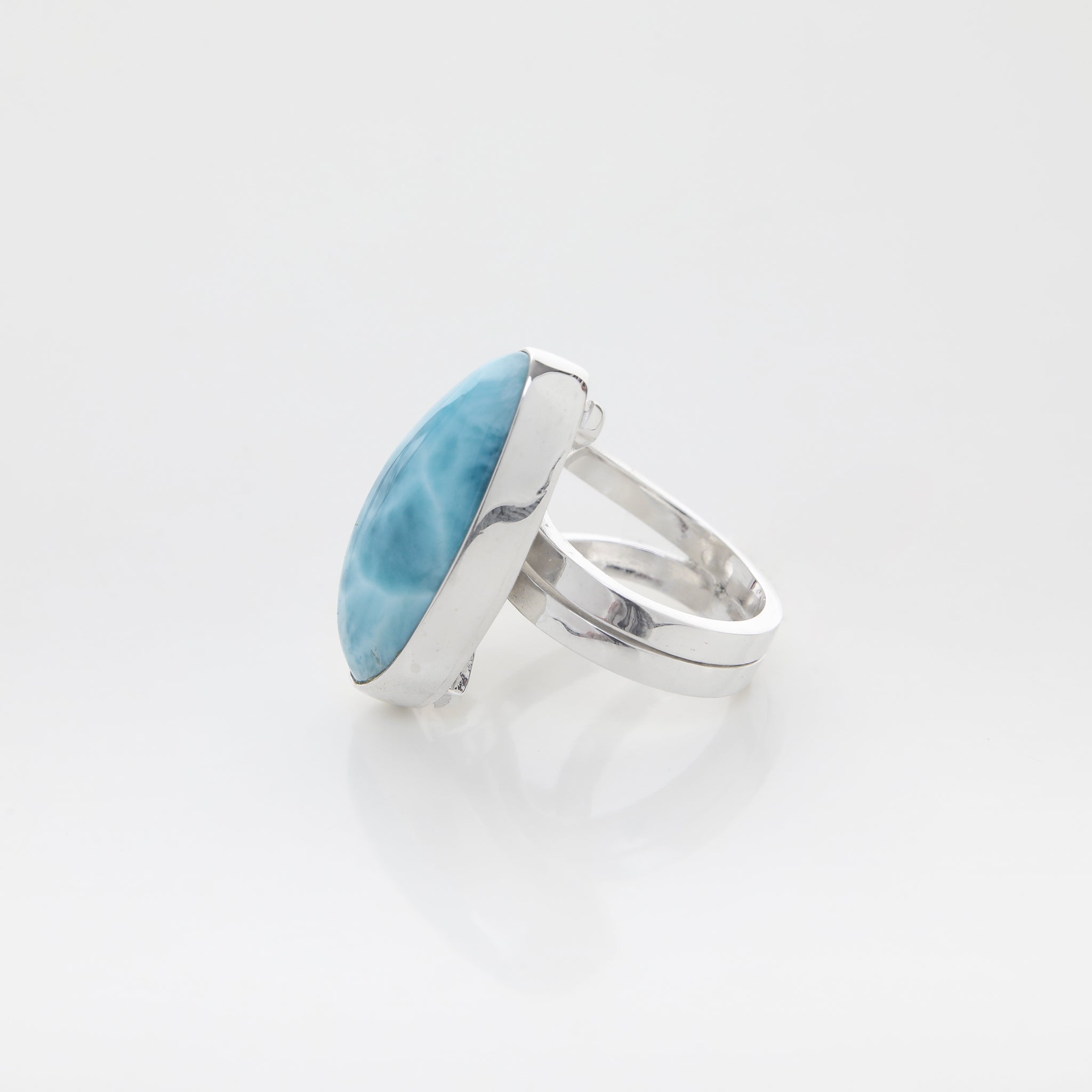 Larimar Ring, Matilde