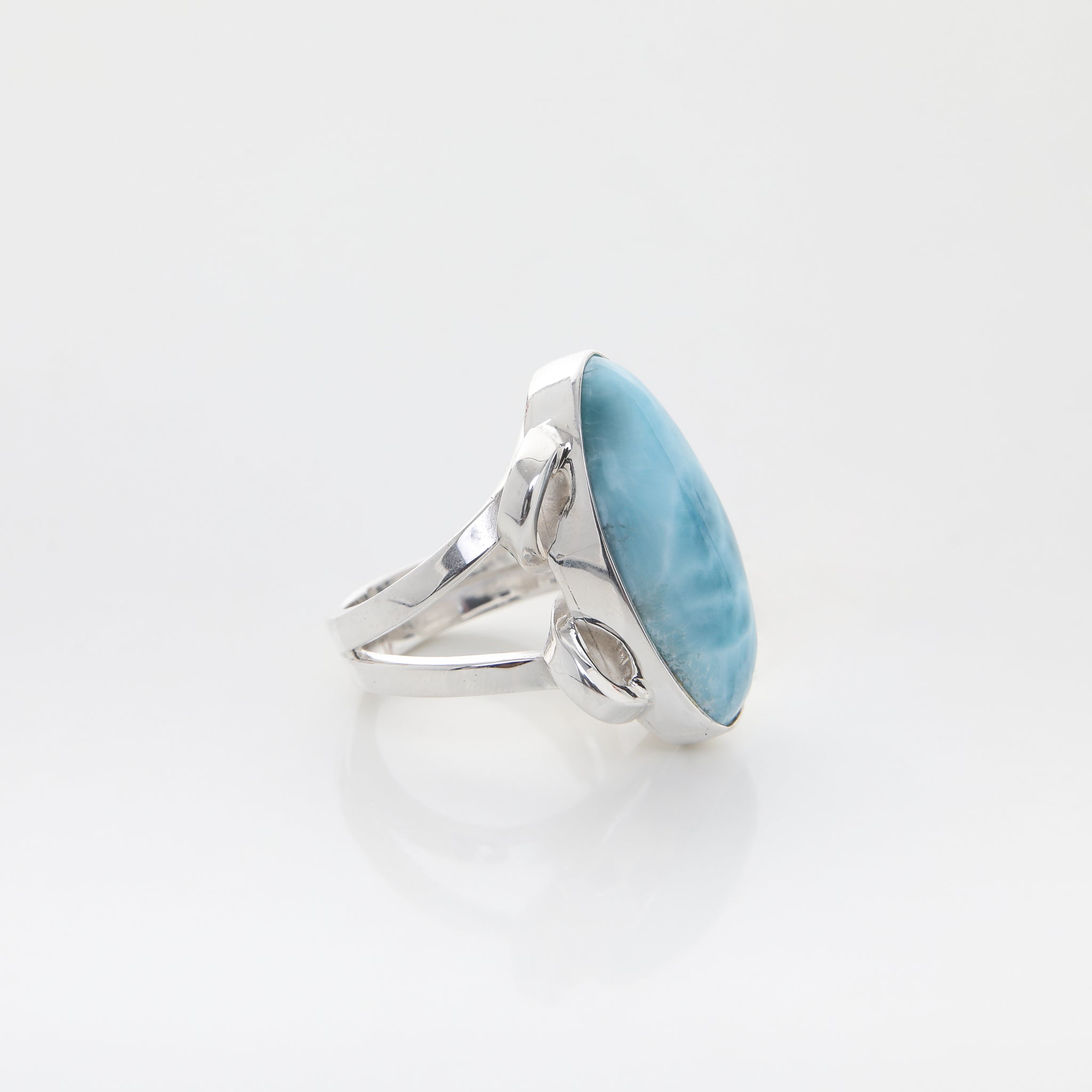 Larimar Ring, Matilde
