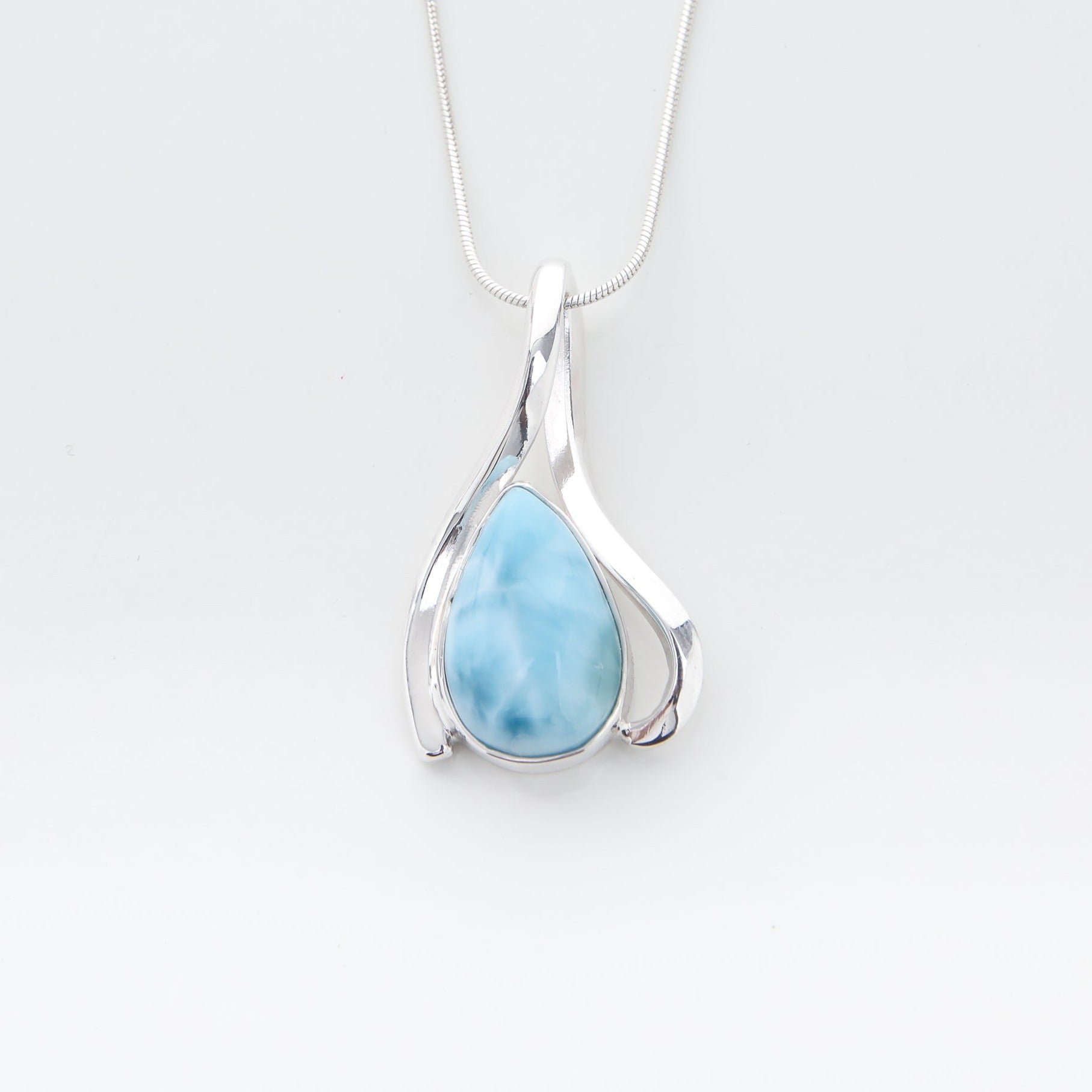 Larimar Pendant, Ronja