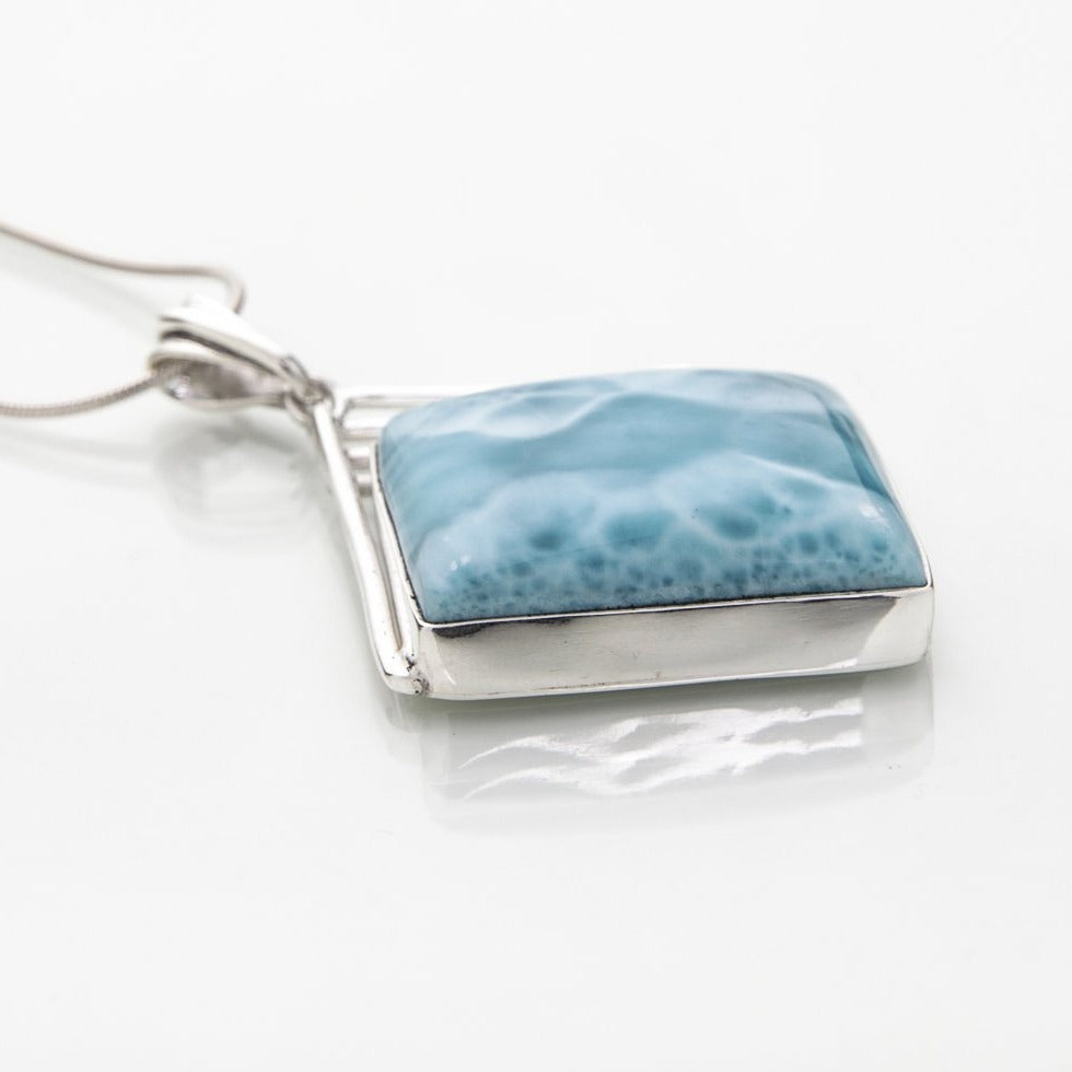 Larimar Pendant, Aiale