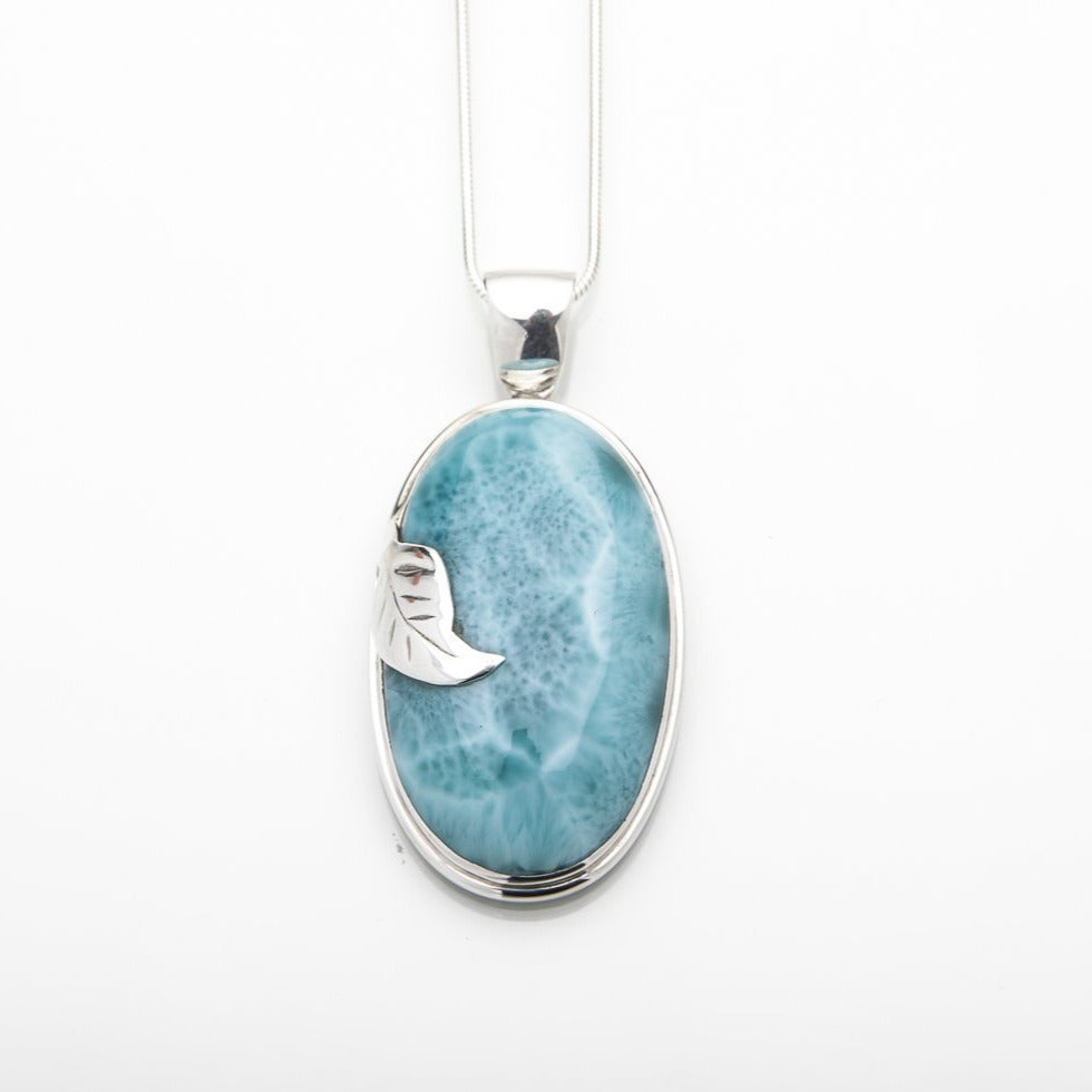 Larimar Pendant, Ines