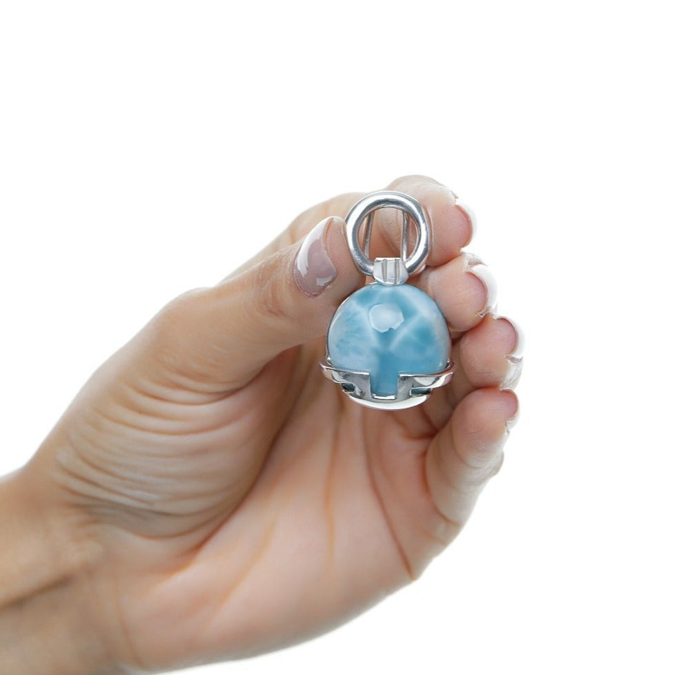 Larimar Pendant, Leslie
