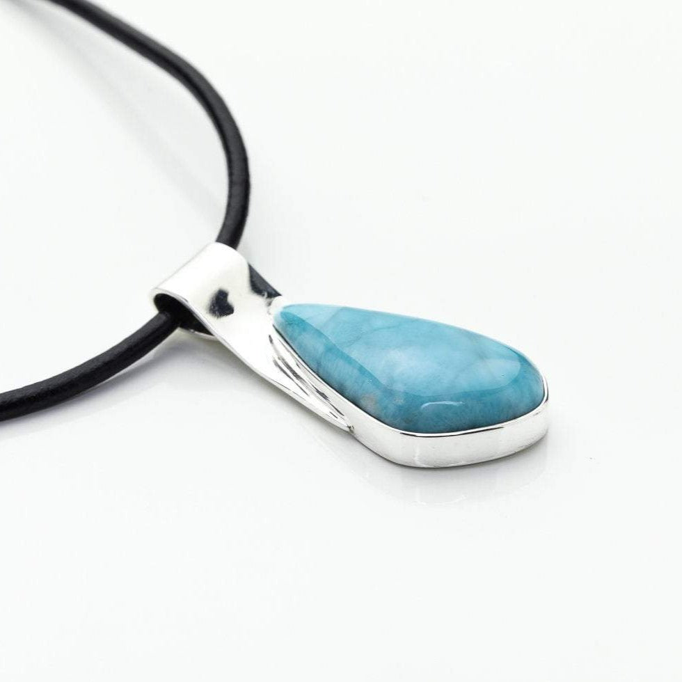 Larimar Pendant, Monika