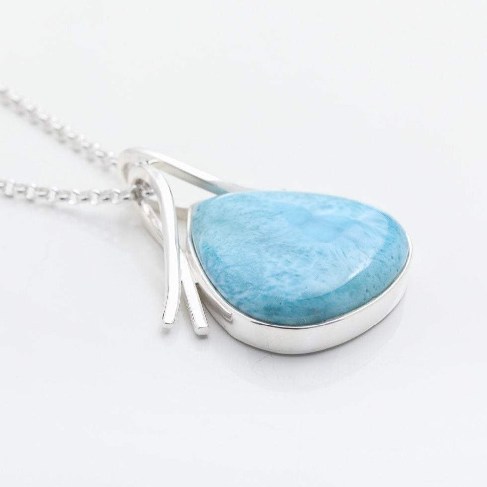 Larimar Pendant, Melas