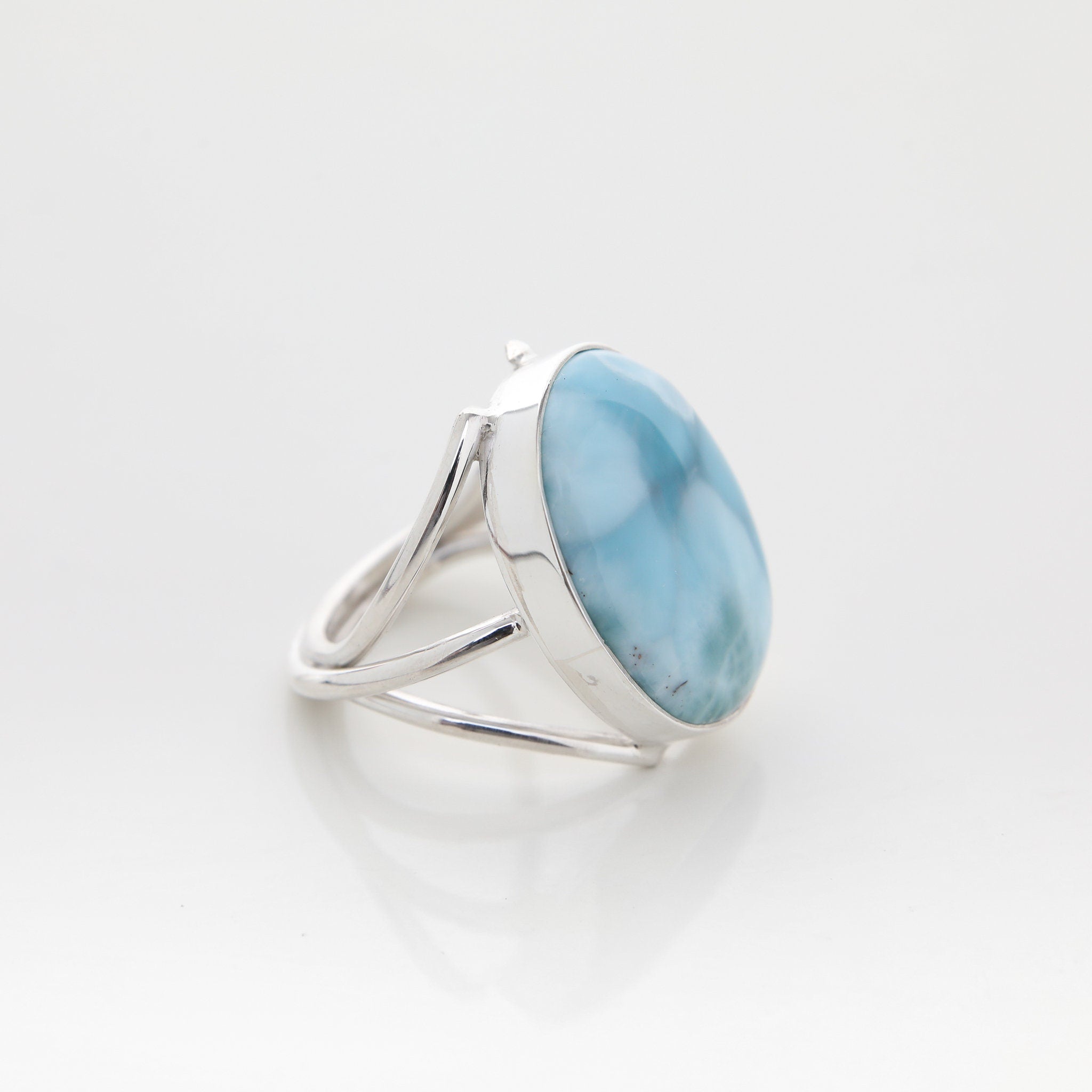 Larimar Ring, Yhaminnha