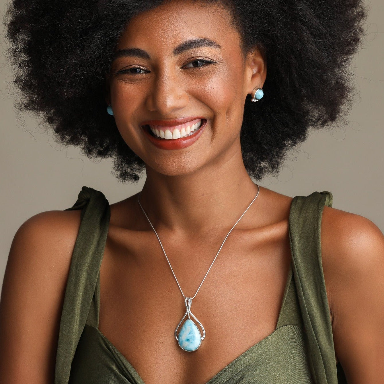 Larimar Pendant, Alina