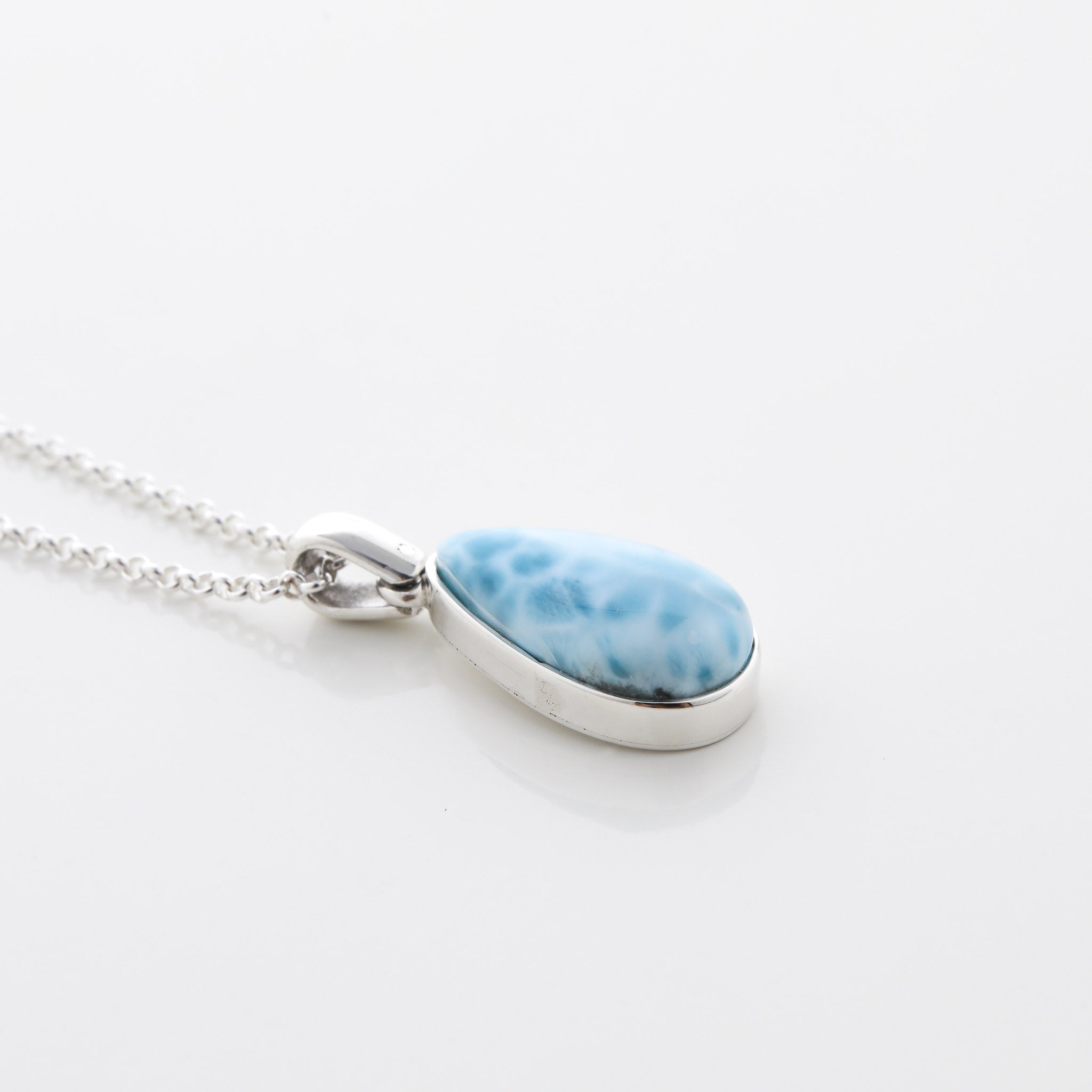 Larimar Pendant Cove