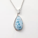 Larimar Pendant Nere Adorned with wavy details