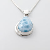 Larimar Pendant Nere Adorned with wavy details