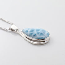 Larimar Pendant Nere Adorned with wavy details