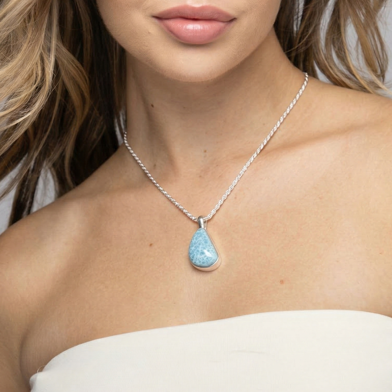 Larimar Pendant Gloria