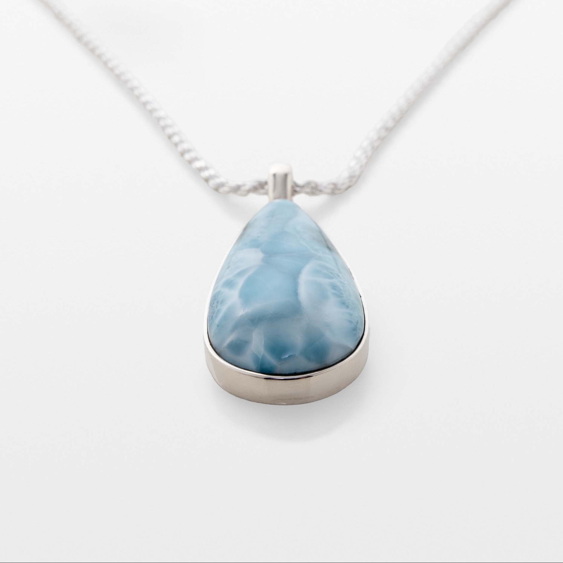 Larimar Pendant Gwyn