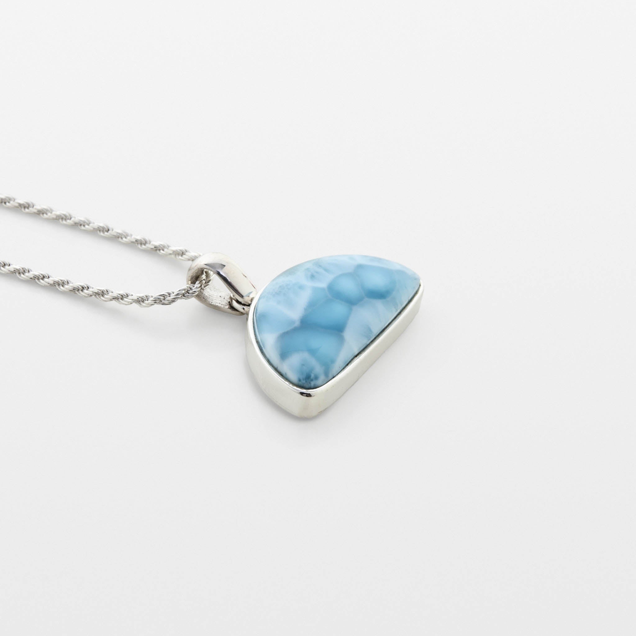 Larimar Pendant Luz