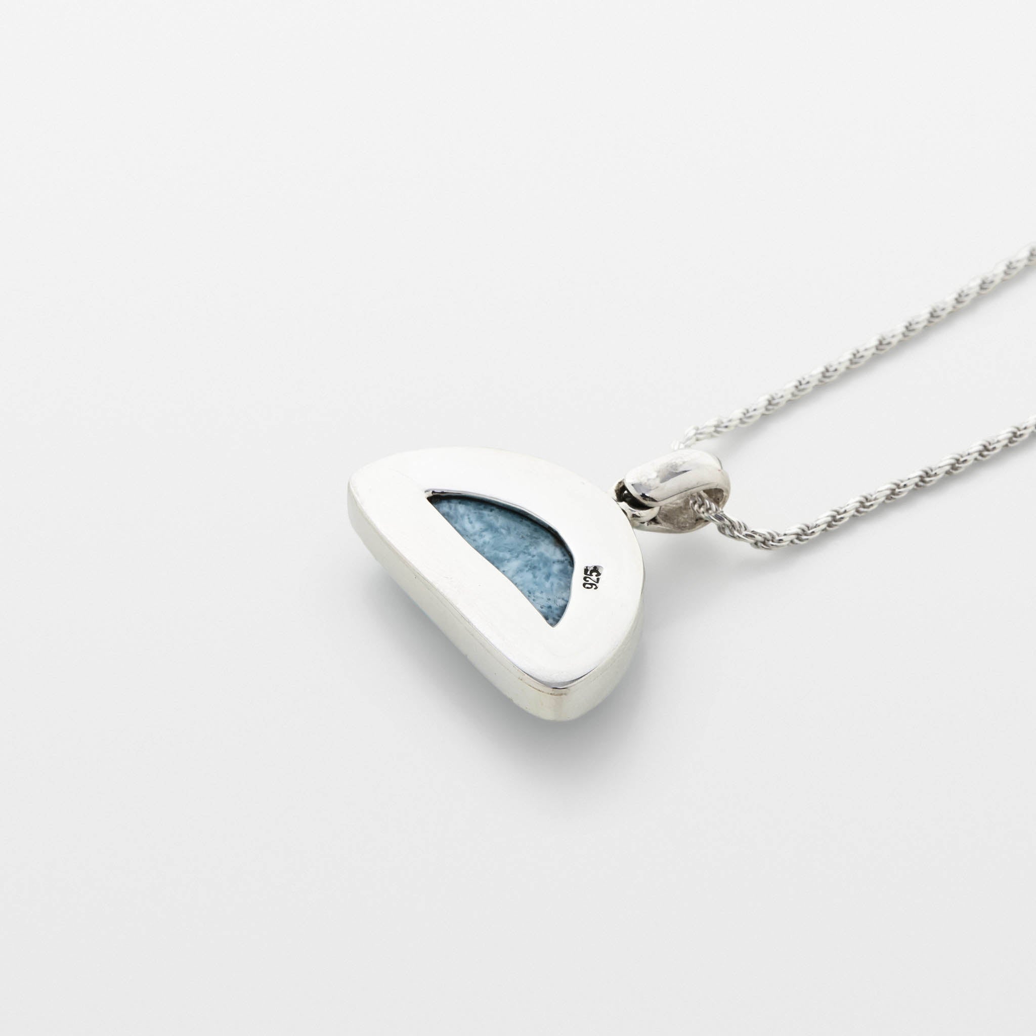 Larimar Pendant Luz