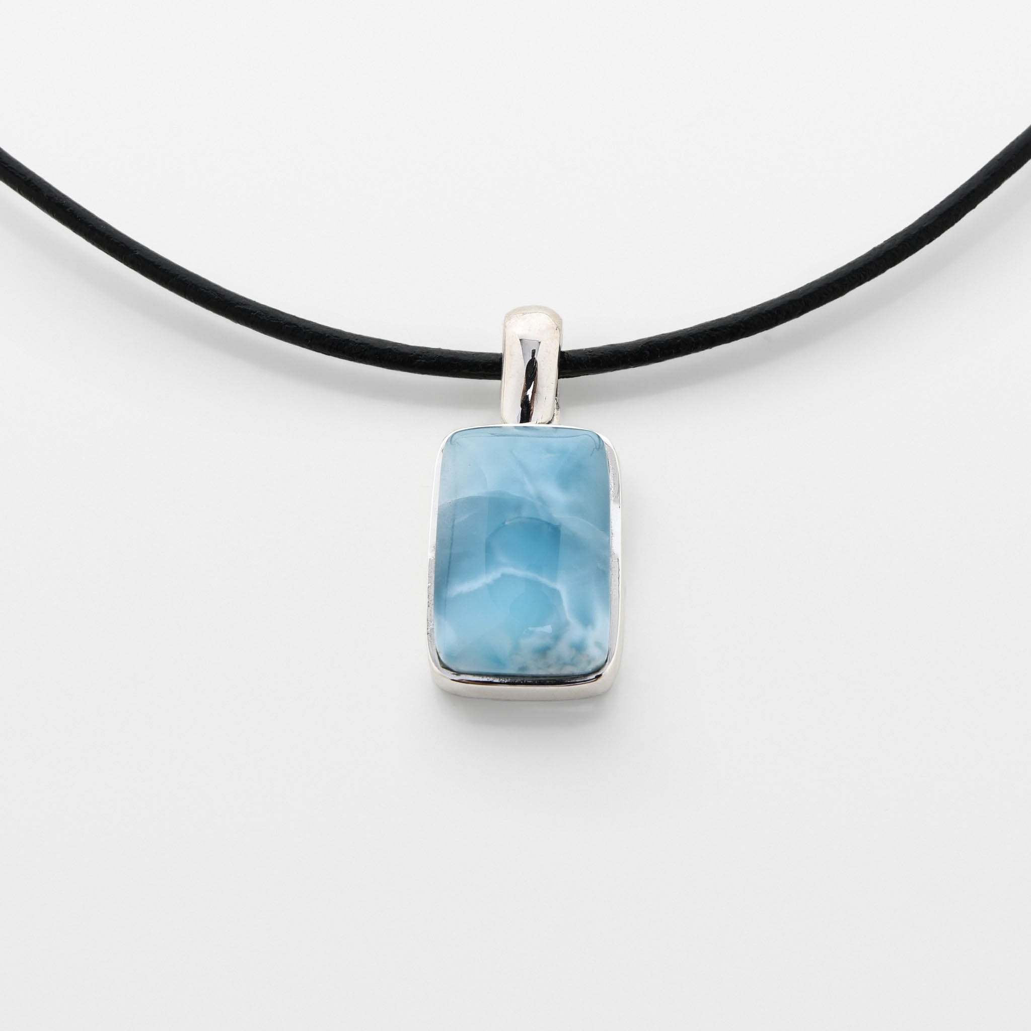 Larimar Pendant Trace