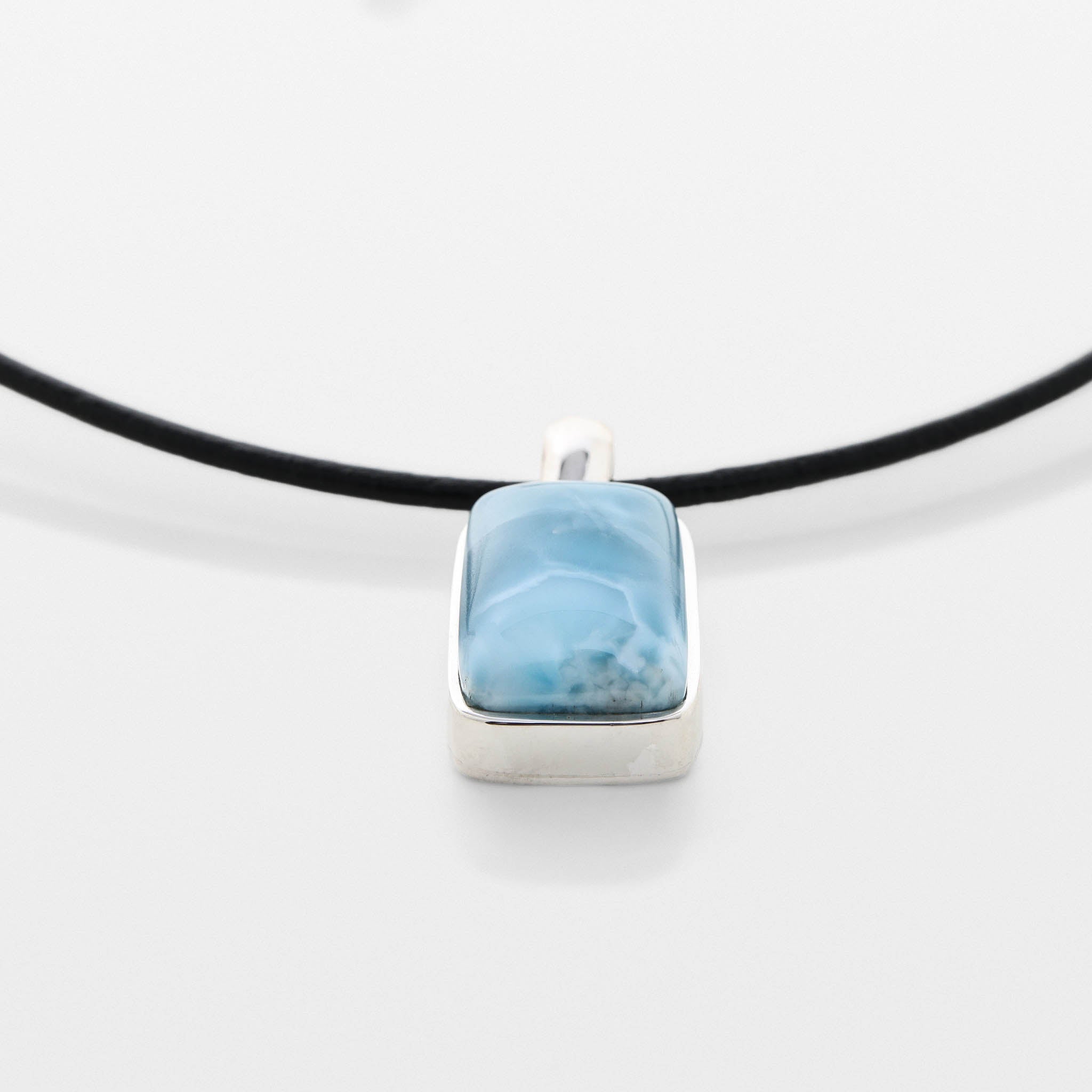Larimar Pendant Trace