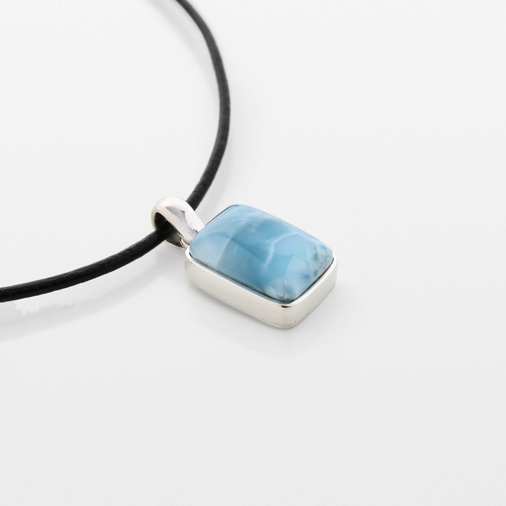 Larimar Pendant Trace