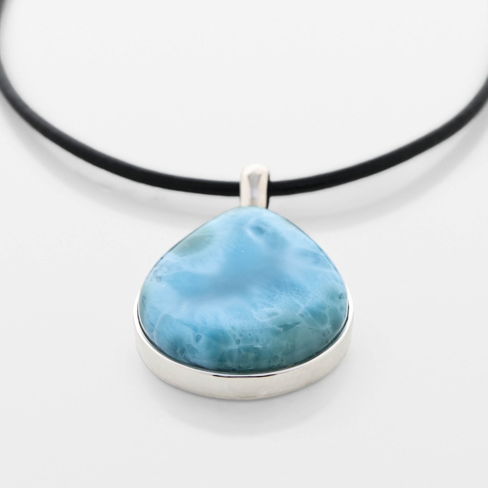 Larimar Pendant Valley
