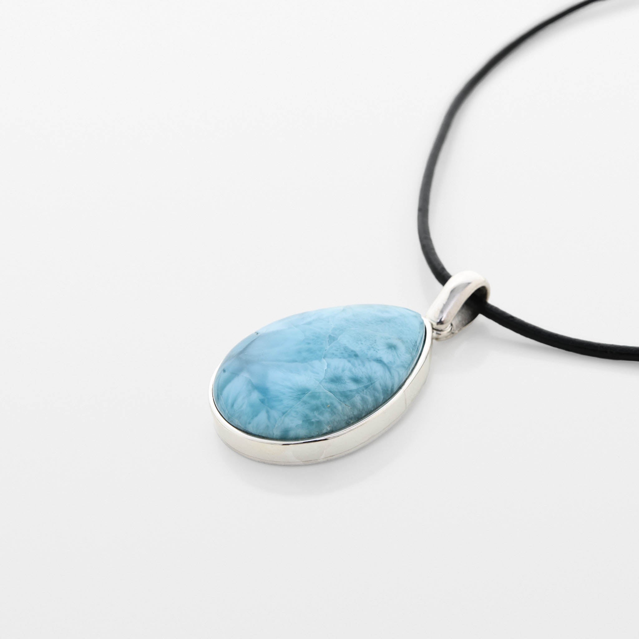 Larimar Pendant Violeta