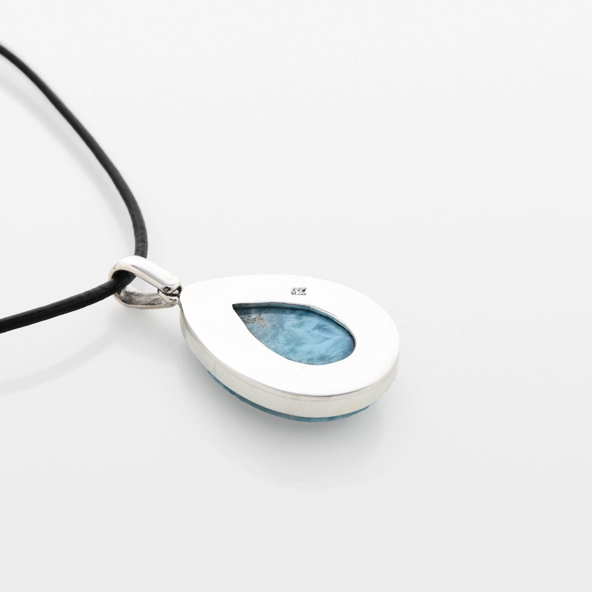 Larimar Pendant Violeta