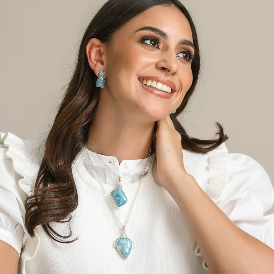 Larimar Pendant, Sampul