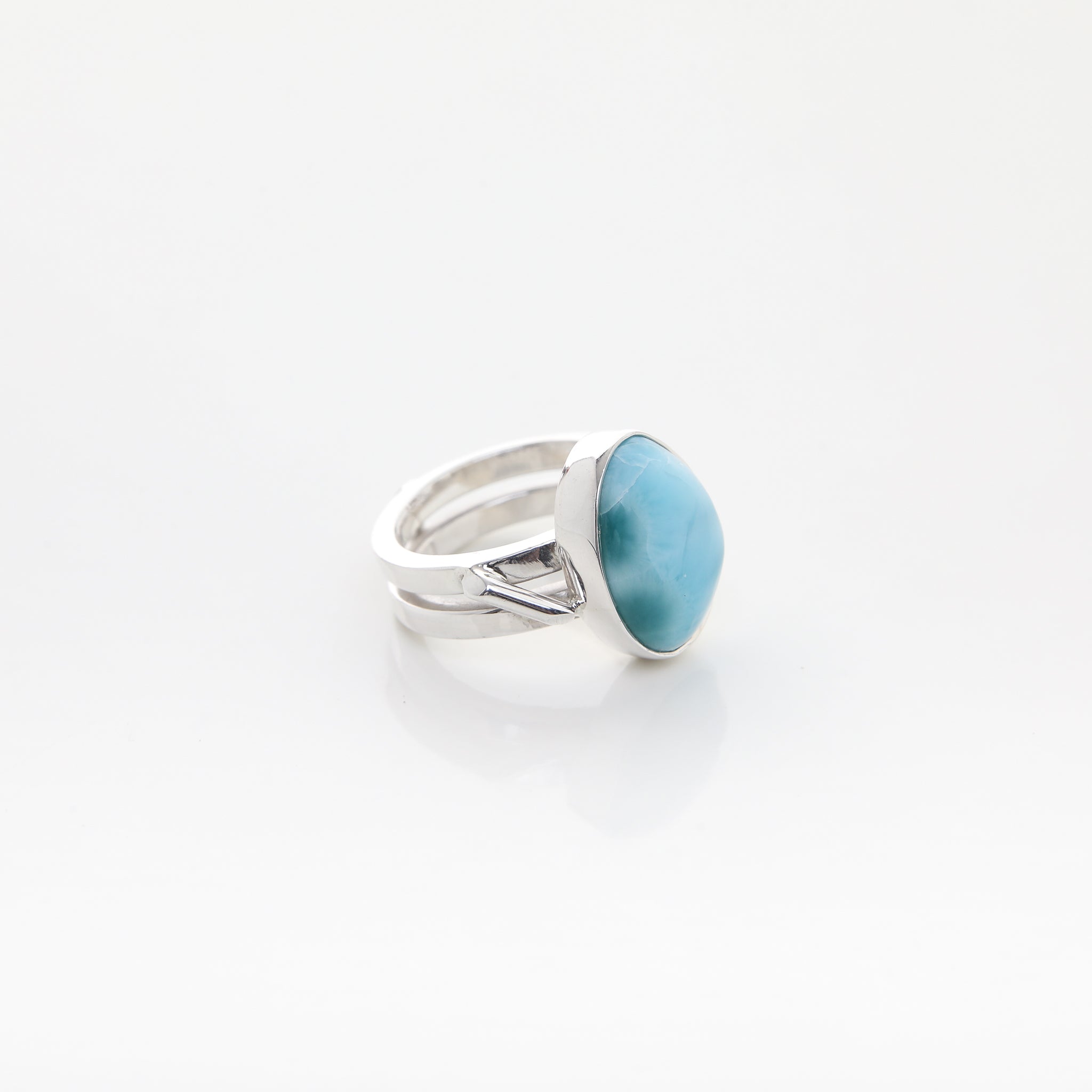 Larimar Ring, Morris