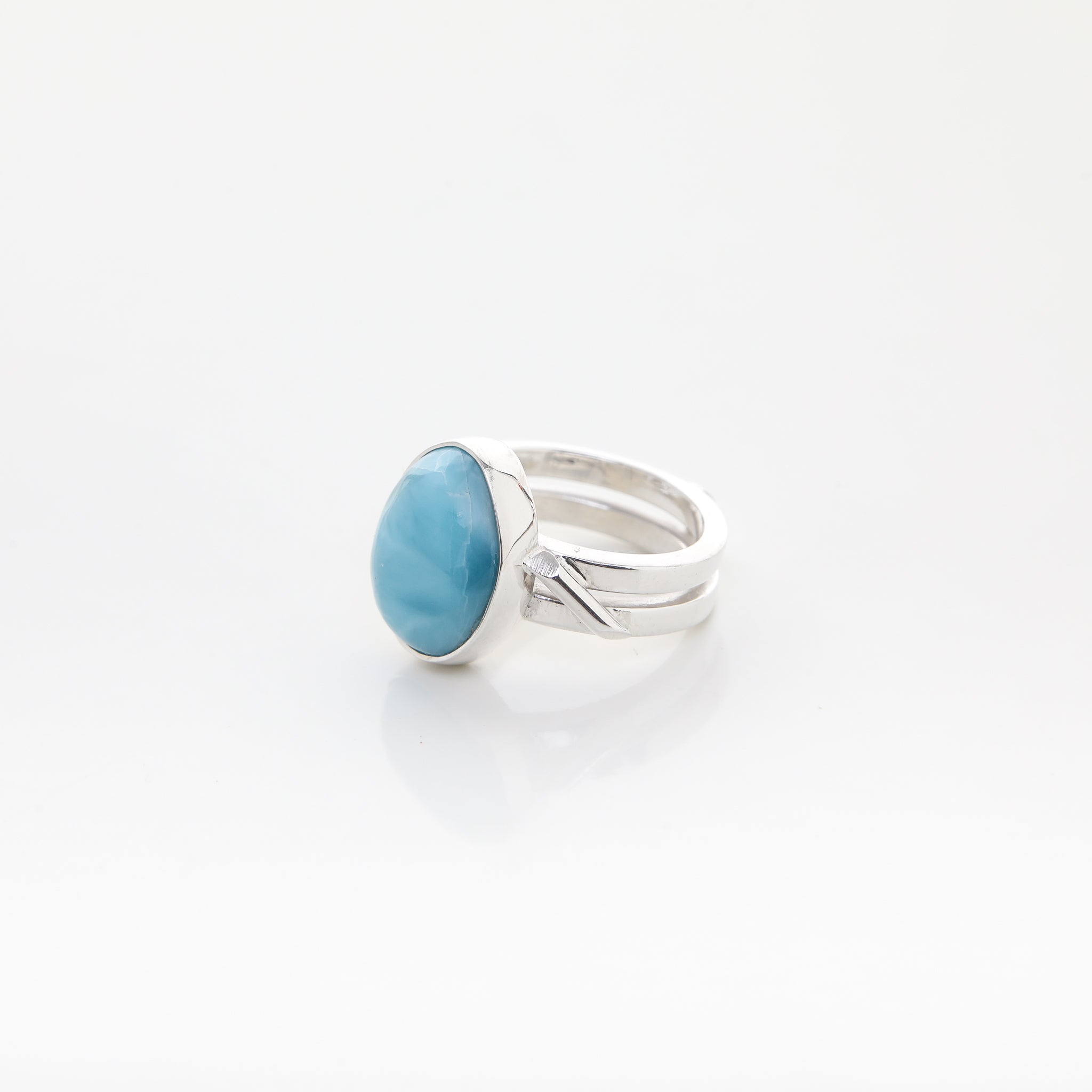 Larimar Ring, Morris