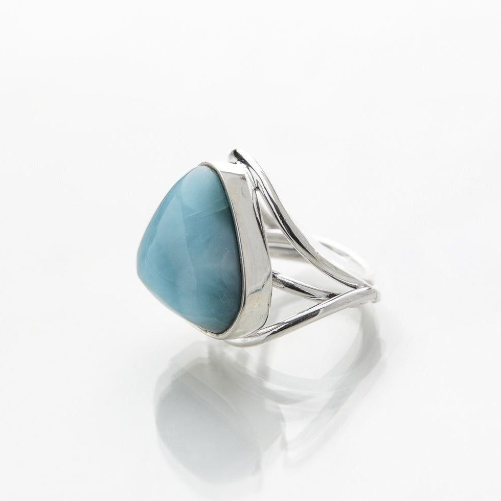 Larimar Ring, Kain