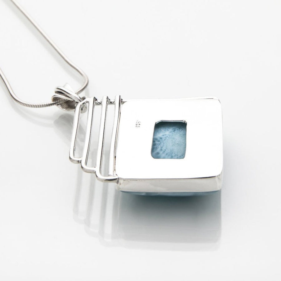 Larimar Pendant, Aiale