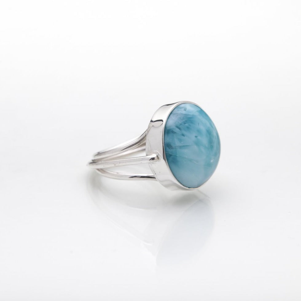 Round Larimar Ring, Efe